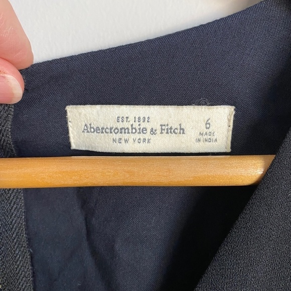 Abercrombie &‎ Fitch Women's Black Long Sleeve V-neck Romper Dress Size 6 - Picture 2 of 15